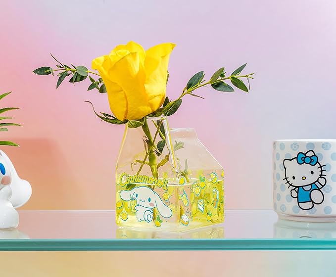 Silver Buffalo Sanrio Hello Kitty and Friends Featuring Cinnamoroll Lemons Glass Milk Cup, 11.9 ounces