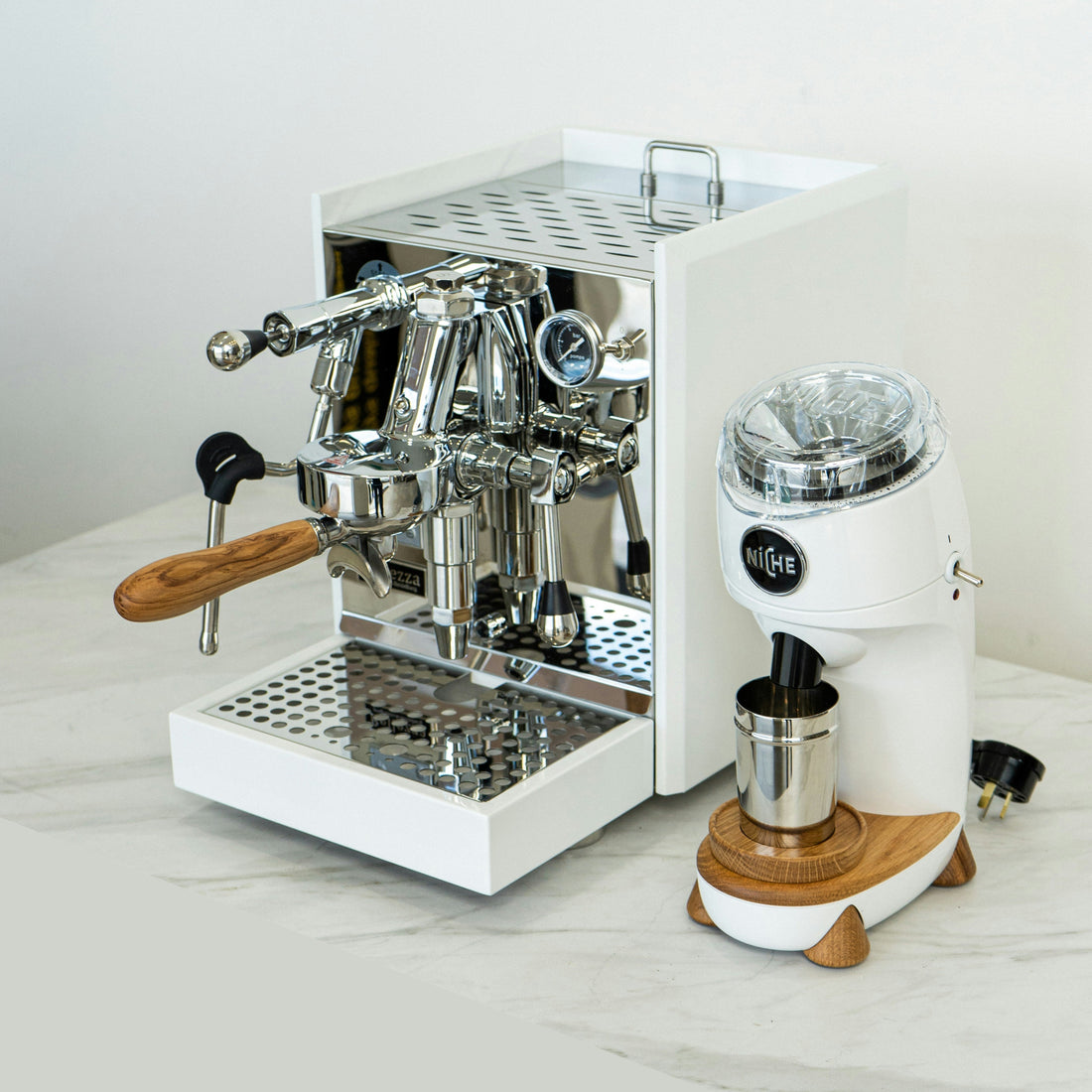 Minimalist Coffee Setup for Small Kitchens: Stylish & Functional Ideas