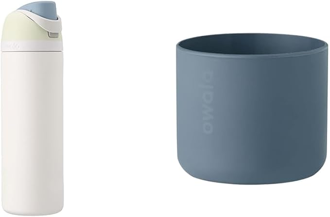 Owala FreeSip Insulated Stainless Steel Water Bottle Bundle with Silicone Boot (32oz)