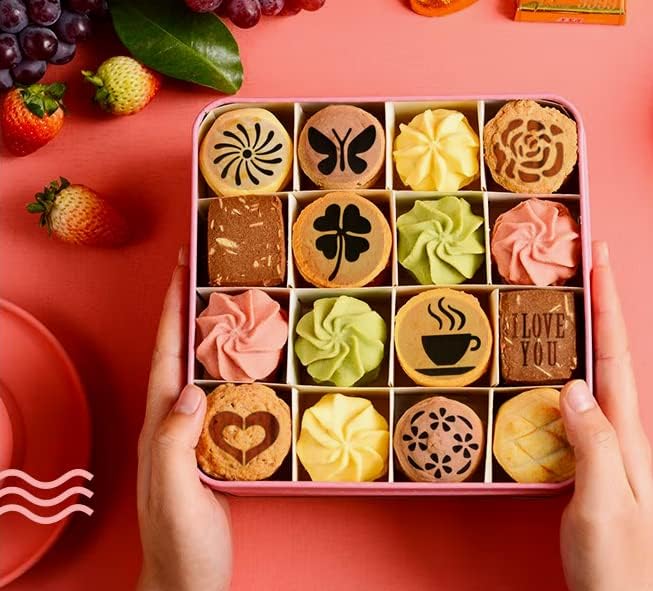 36 Coffee Stencils+2 Mesh Powder Shakers, Cake Baking Templates Coffee Art Template Coffee Decoration Stencils Coffee Mold Tool for Christmas Thanksgiving Cake Coffee Cappuccino