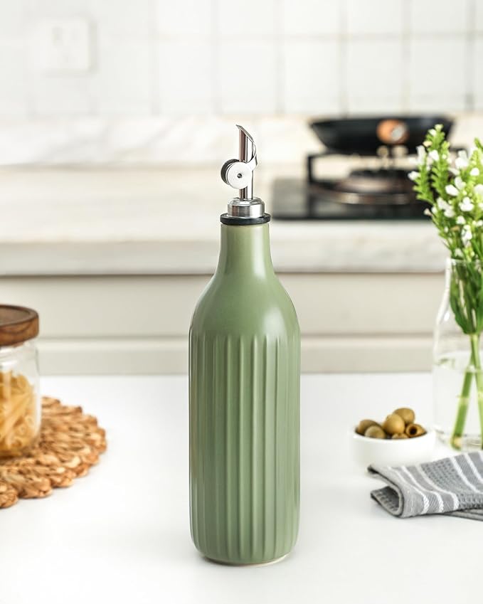 FE FUN ELEMENTS Olive Oil Dispenser Bottle, 19 oz Oil Dispenser for Kitchen and Vinegar Dispenser Bottle, Suitable for Vinegar, Coffee Syrups & Other Liquids, Green Set of 2