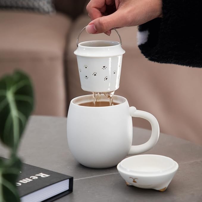 HEER Cat Tea Cup with Infuser and Lid, Cute Tea Mug with Strainer for Steeping Loose Leaf, Ceramic Teacup Birthday Christmas Cat Lover Gifts for Women, Men, Mom, Sisters, besties. (White)