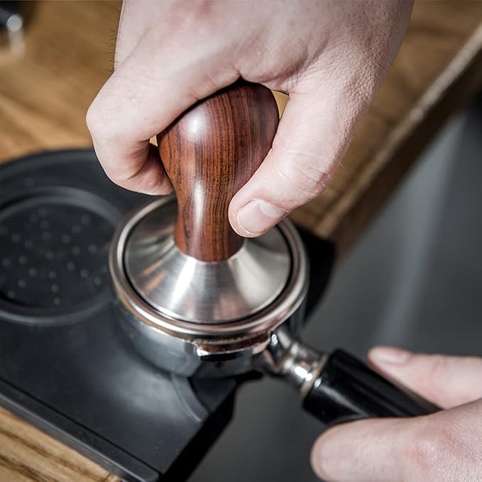 USEAMIE Coffee Tamper Espresso Press with Tamper Mat 304 Stainless Steel Flat Base Wooden Handle for Coffee Grounds Barista Espresso Machines Accessory (58MM)