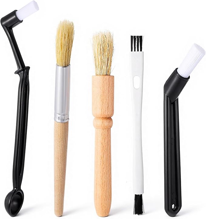 5 PCS Espresso Cleaning Brush Set, Professional Coffee Grinder Brush Wooden Espresso Machine Cleaning Brushes Natural Bristle Coffee Brushes for Coffees Machine Dust Removal Group Head Tools