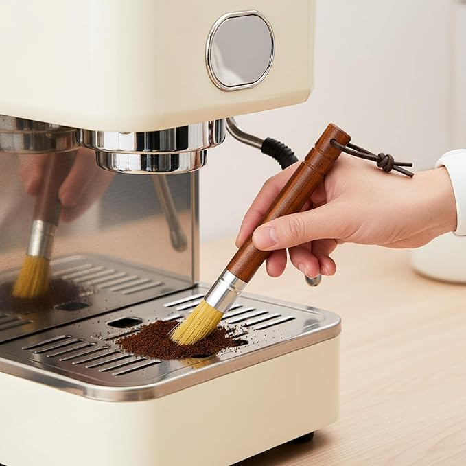 QFGasre 2Pcs Coffee Machine Cleaning Brush Espresso Brush Tools Accessories Wooden Handle and Natural Bristles Cleaning Tool Used on Group Heads Shower Screen Portafilter Home Kitchen