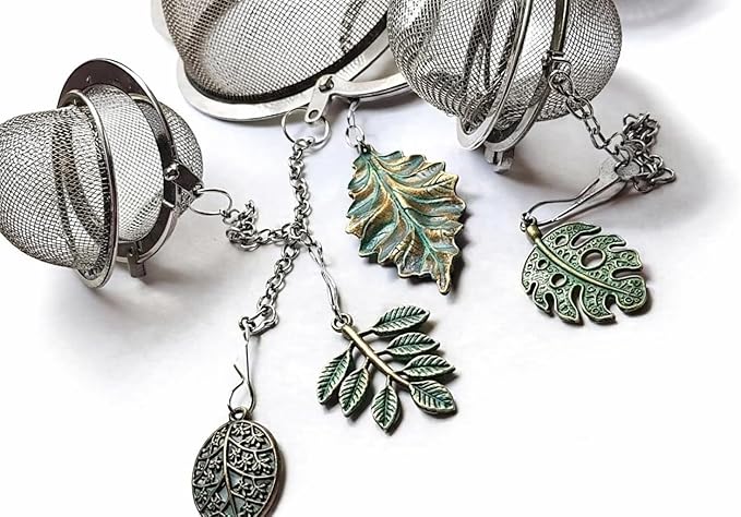 Mixed Green Leaf Tea Infusers with Leaf Charms Assorted - 4 pcs