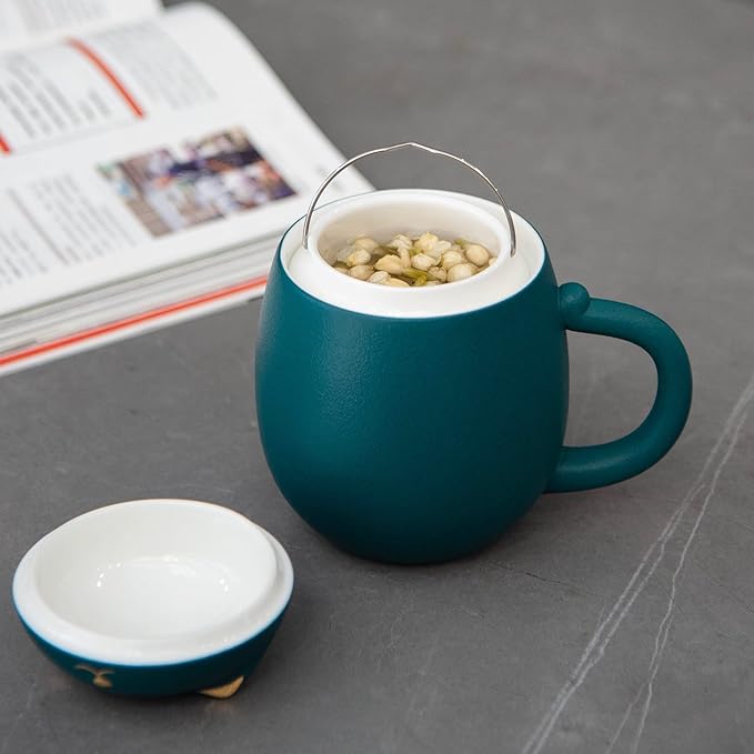 HEER Cat Tea Cup with Infuser and Lid, Cute Tea Mug with Strainer for Steeping Loose Leaf, Ceramic Teacup Birthday Christmas Cat Lover Gifts for Women, Men, Mom, Sisters, besties. (Green)