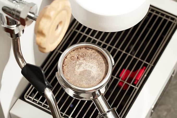 IKAPE 51mm Espresso Filters (200pc), Coffee Puck Screen Compatible with 51mm Portafilters - Ultra Thin Replacement Filters, Premium Metal Storage Case