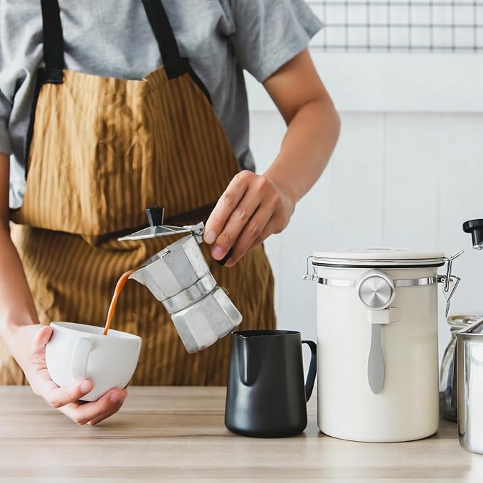 2.8L Airtight Vacuum Coffee Canister, Stainless Steel Storage Container for Coffee Beans and Grounds with Scoop.Suitable for coffee powder, coffee beans, rice, tea leaves, sugar, flour, and grains