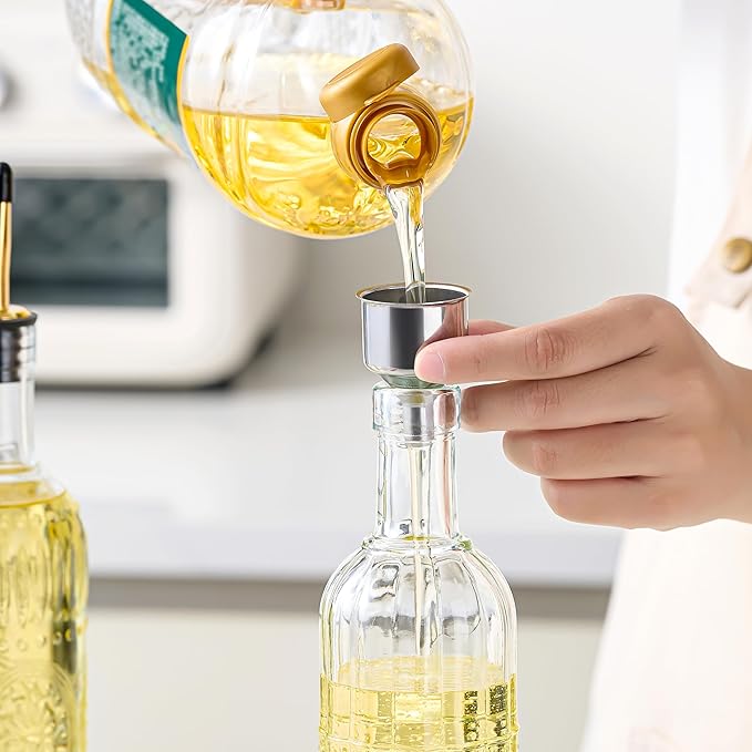 4 Pcs Olive Oil Dispenser Bottle for Kitchen,17oz Clear Glass Oil and Vinegar Dispenser Bottle Set, Classic Coffee Syrup Dispenser with 4 Stainless Steel Spouts and 1 Funnel (Round)