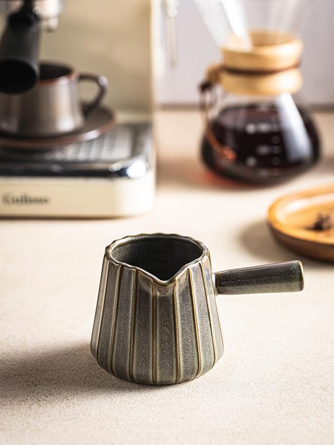 YHOJOY Espresso Cups Ceramic, 200ML Espresso Measuring Cup with Spout, Expresso Shots Cups with Handle, Espresso Accessories, Dark Green