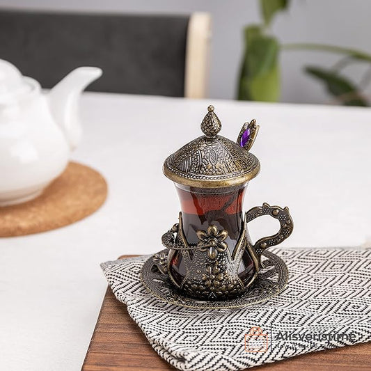 Alisveristime Handmade Turkish Tea Glass Set - Traditional Turkish Motifs, Set of 6 with Lids and Bonus Tea Spoons (Autentic Green)