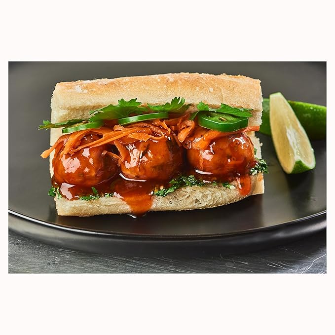 Ventura Foods LLC SauceCraft Honey Sriracha Sauce, Versatile, Globally Inspired Food Service Dipping Sauce Elevates Your Menu with Sweet Heat and Trend-Forward Flavor, 0.5 Gallon