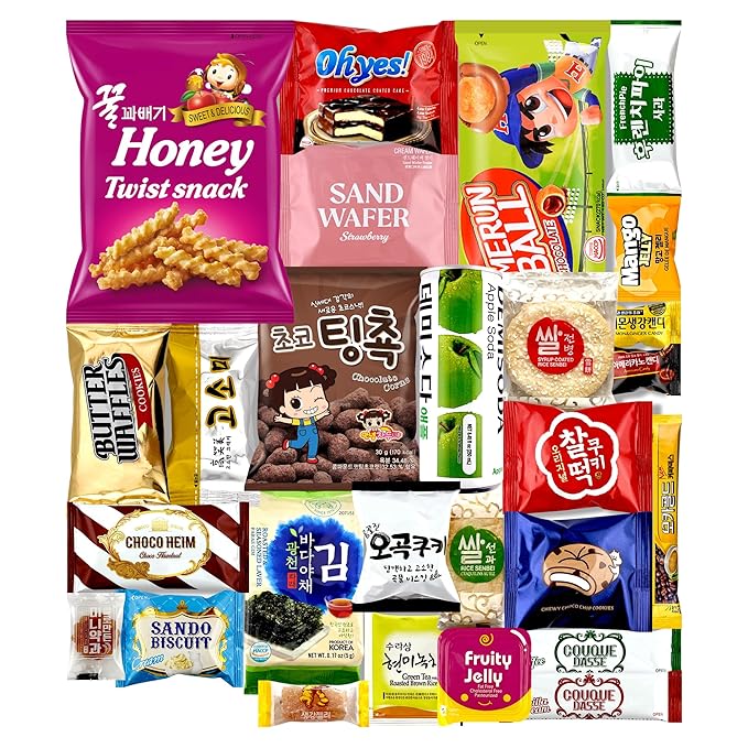 Dagaon Korean Snack Box 30 Count - Sweet and Savory Snacks. Variety of Korean Treats Including Chips, Biscuits, Cookies, Pies, Candies.. Assortment of Korean Snacks for Anyone.